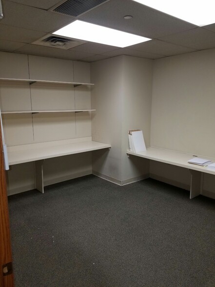 More Photos Of 201 3rd St, Parkersburg Office For Sale