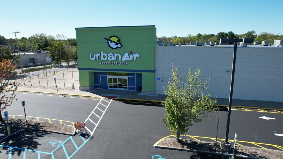 More Photos Of 808 W Route 46, Parsippany Unknown For Lease
