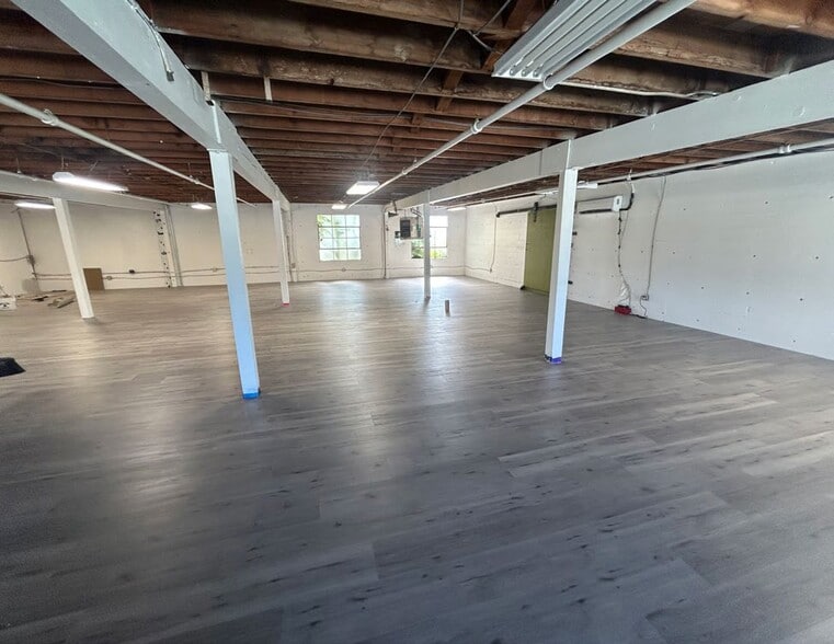 More Photos Of 4812-4834 N Interstate Ave, Portland Office For Lease