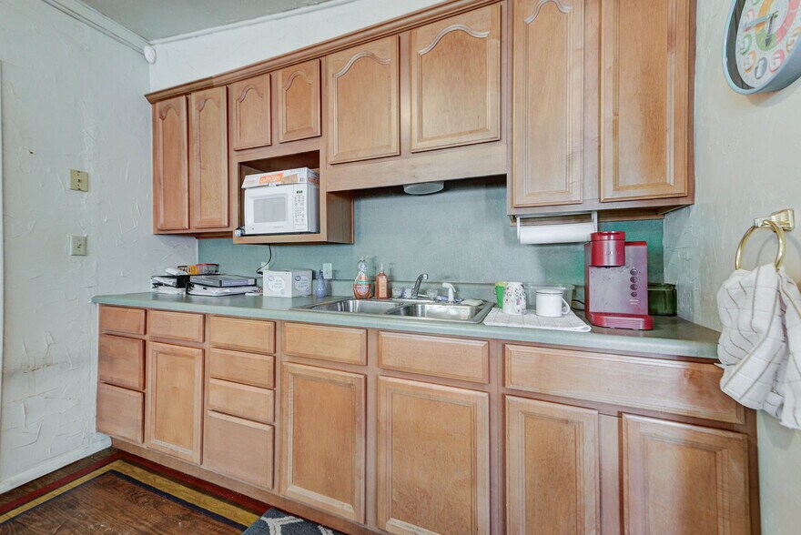 More Photos Of , El Reno Office For Sale