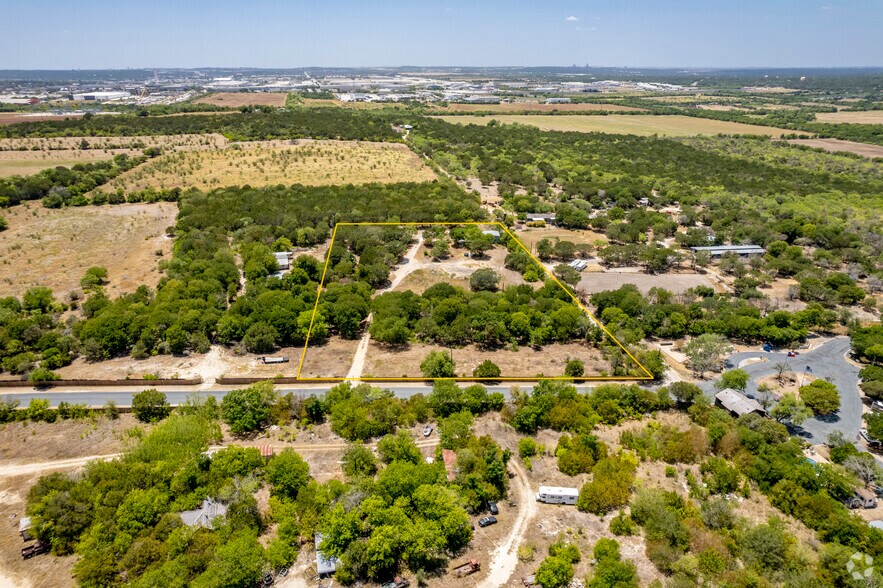 More Photos Of 18711 Interstate 35 N, Schertz Land For Sale