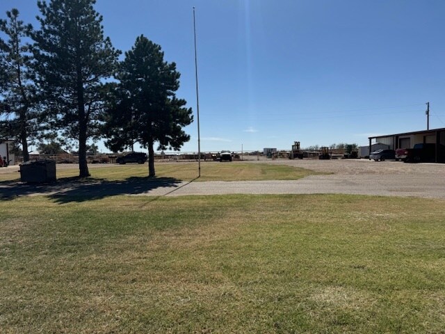 More Photos Of 7931 19th St, Lubbock Warehouse For Sale