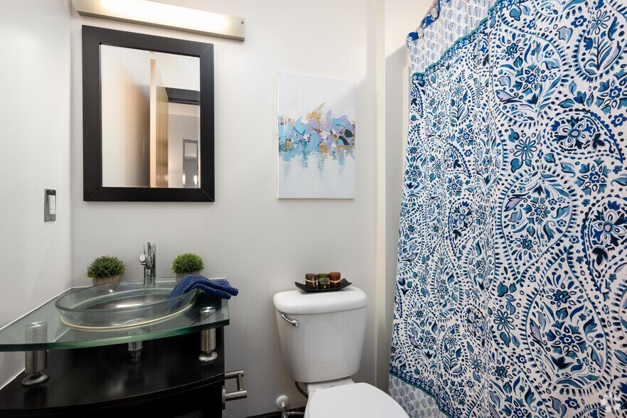 More Photos Of 50 W 4th St, Winston-Salem Apartments For Lease