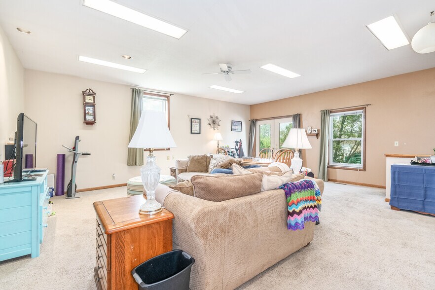 More Photos Of 503 E Russell Rd, Tecumseh Specialty For Sale