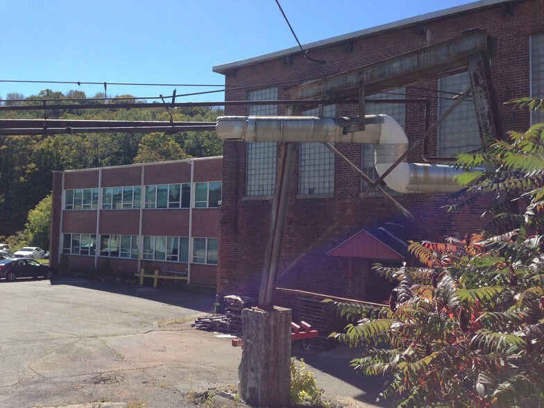 More Photos Of 157 Columbia St, Lee Warehouse For Sale