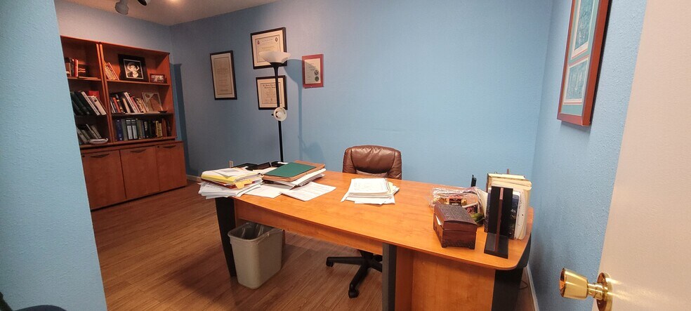 More Photos Of 315 E Pleasant Run Rd, DeSoto Medical For Sale