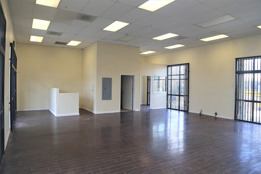 More Photos Of 2308 University Ave, Riverside Freestanding For Lease