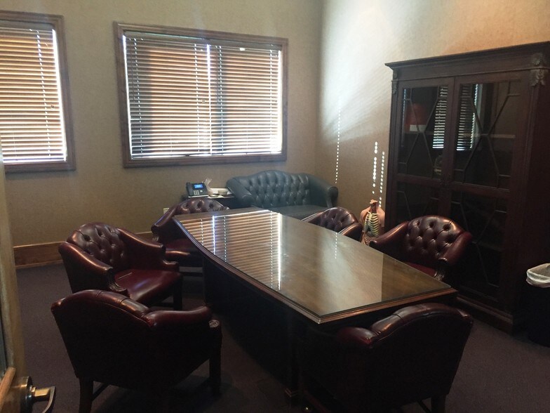 More Photos Of 701 S Howard Ave, Tampa Storefront Retail Office For Lease