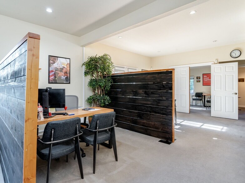 More Photos Of 2800 E Evergreen Blvd, Vancouver Office Residential For Lease