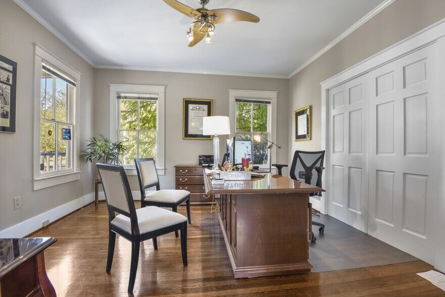 More Photos Of 533 Europe St, Baton Rouge Office For Sale