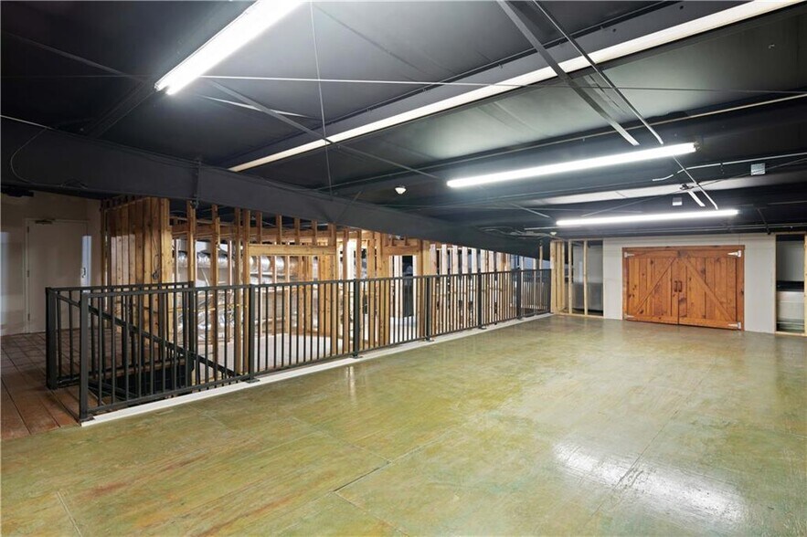 More Photos Of 16 Boardwalk Plz, Saint Simons Island General Retail For Sale