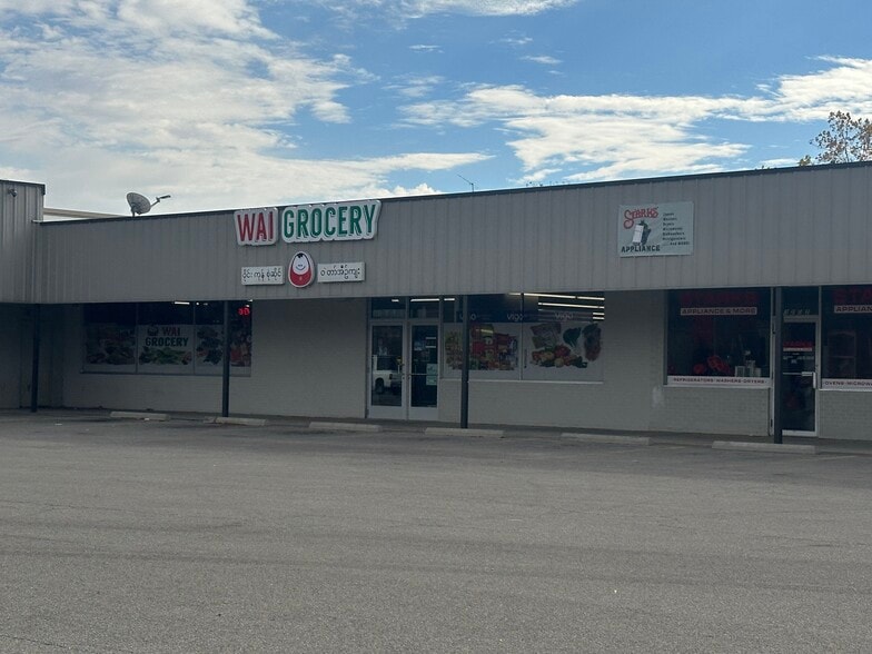 More Photos Of 3200 E Paulding Rd, Fort Wayne Unknown For Lease