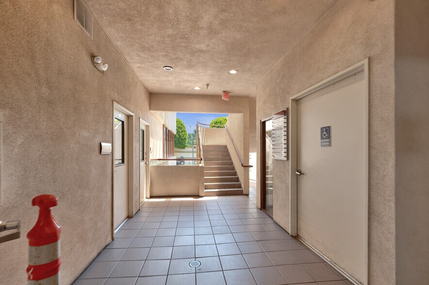 More Photos Of 809 S Atlantic Blvd, Monterey Park Office For Sale