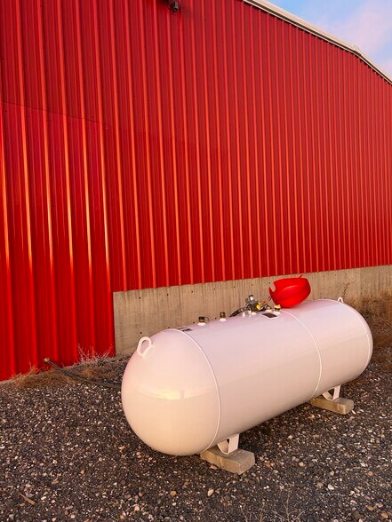 More Photos Of 2700 Kane Springs Rd, Parowan Warehouse For Lease