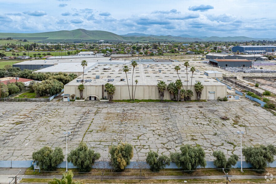 More Photos Of 650 W Tulare Rd, Lindsay Industrial For Sale