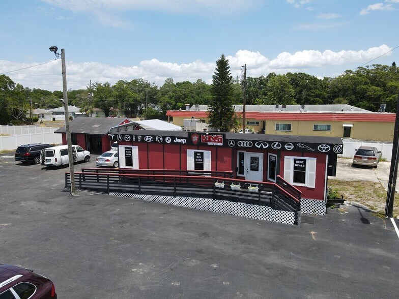 Primary Photo Of 4501 49th St N, Saint Petersburg Auto Dealership For Lease