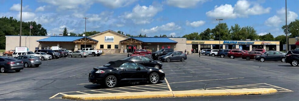 More Photos Of 25240 75th St, Salem Freestanding For Lease