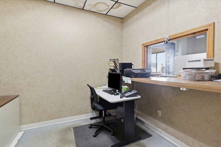 More Photos Of 6614 Lincoln Ave, Lockport Restaurant For Sale