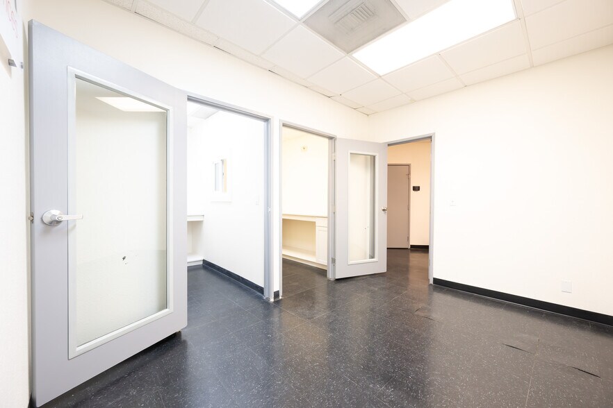More Photos Of 601 S Rancho Dr, Las Vegas Medical For Sale