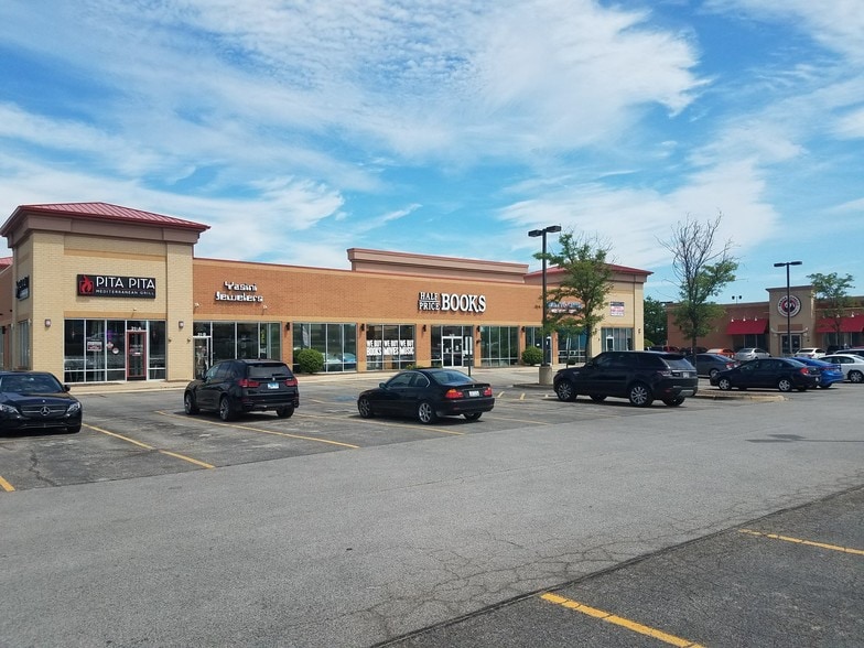 More Photos Of 31 Orland Square Dr, Orland Park Freestanding For Lease