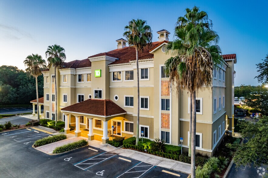 More Photos Of 12200 W Colonial Dr, Winter Garden Office For Lease