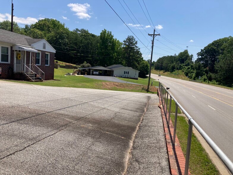 More Photos Of 7049 Highway 101, Woodruff Land For Sale