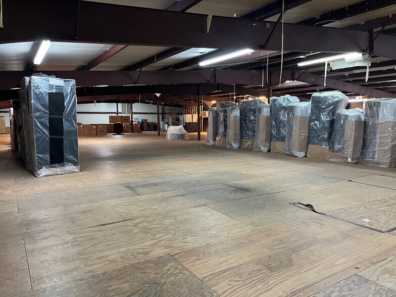 More Photos Of 1103 E Main St, Philadelphia Storefront For Sale