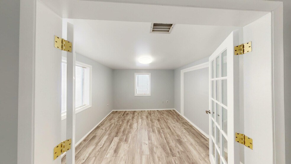 More Photos Of 1517 Hillcrest St, Orlando Office For Lease