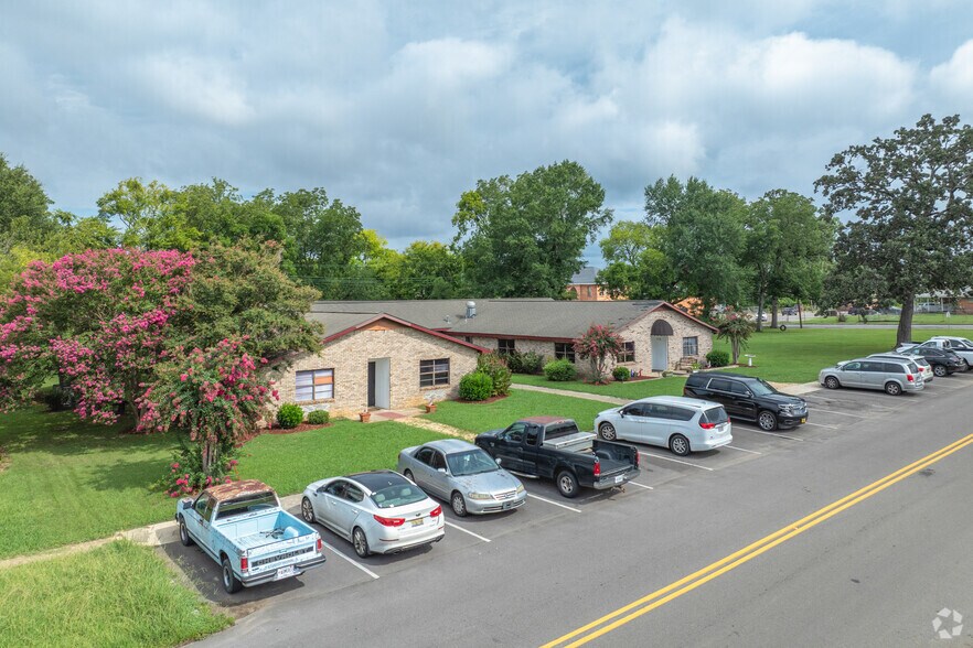 More Photos Of 1612 5th Ave N, Bessemer Medical For Sale