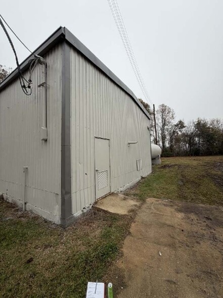 More Photos Of 218 Springfield Rd, Baton Rouge Warehouse For Lease