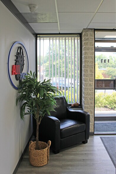 More Photos Of 101 Ritchie Rd, Capitol Heights Warehouse For Sale