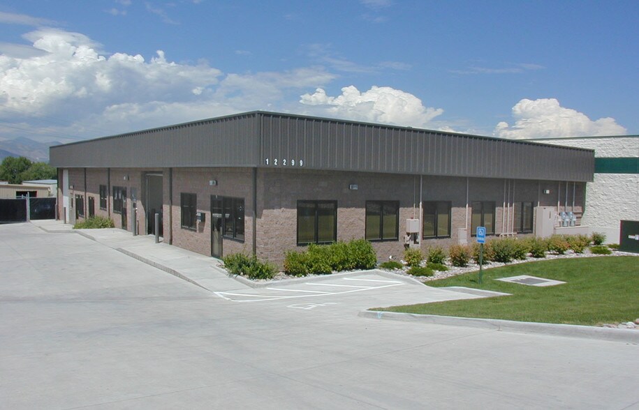 More Photos Of 12299 N Mead Way, Littleton Research And Development For Lease