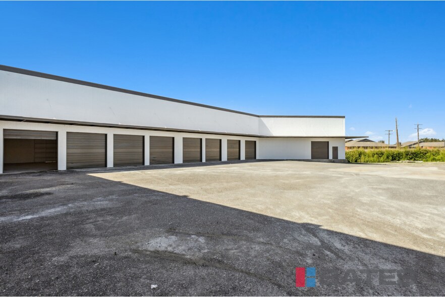 More Photos Of 9525 & 9535 Skillman St, Dallas Showroom For Sale