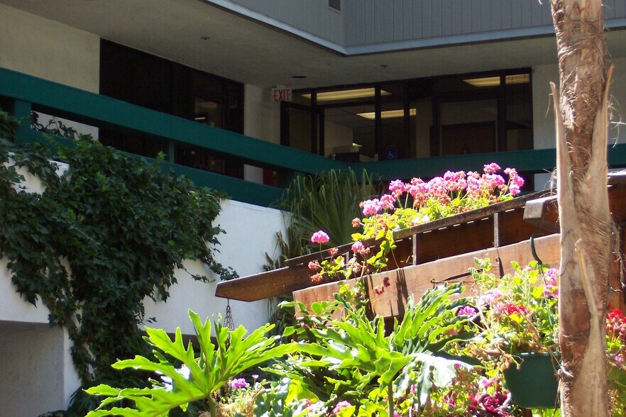 More Photos Of 2667 Camino del Rio S, San Diego Office For Lease