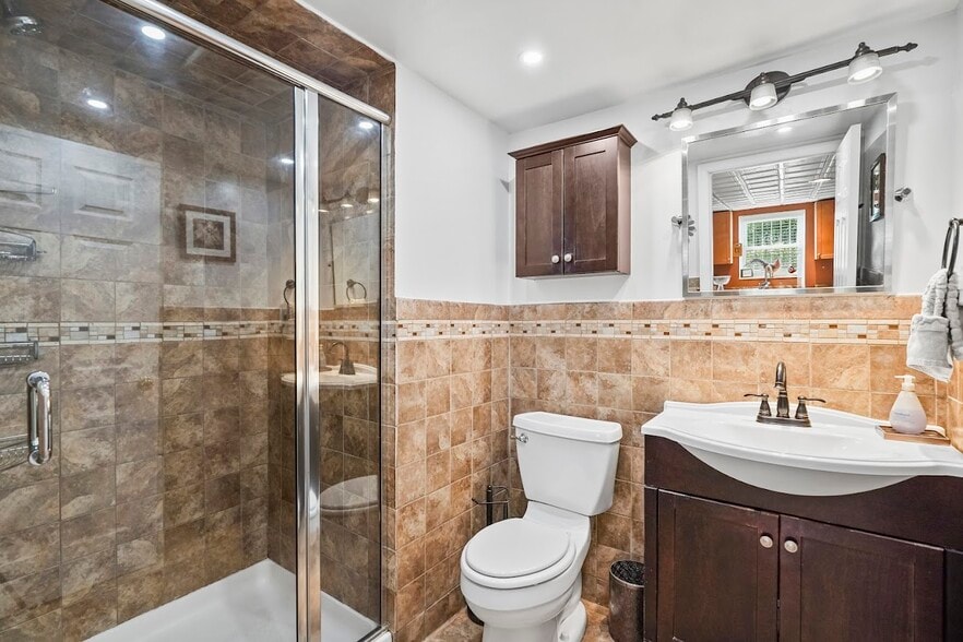 More Photos Of 25 Montague St, Yonkers Multifamily For Sale