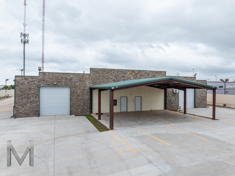 Primary Photo Of 6600 S I 35 Service Rd, Oklahoma City Flex For Lease