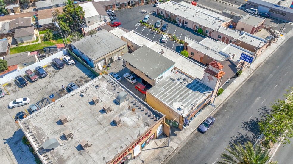 More Photos Of 11916 Long Beach Blvd, Lynwood Storefront Retail Residential For Sale