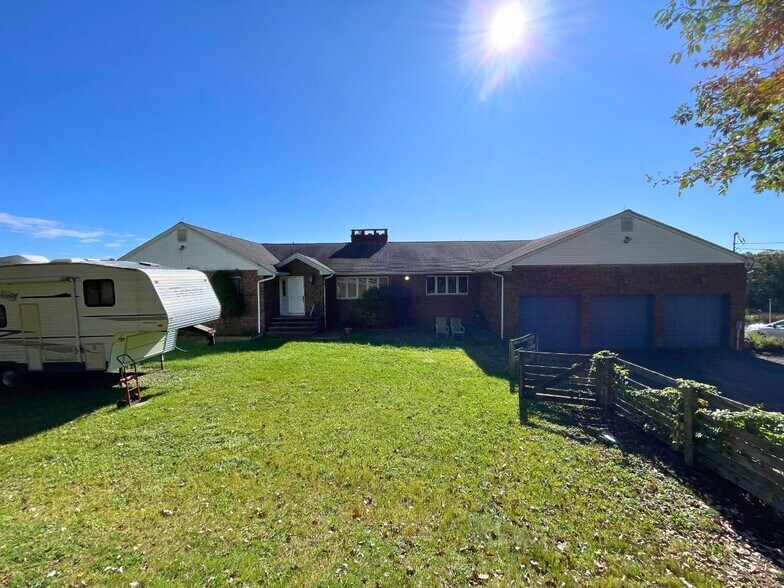 More Photos Of 400 Union Valley Rd, Newfoundland Land For Lease