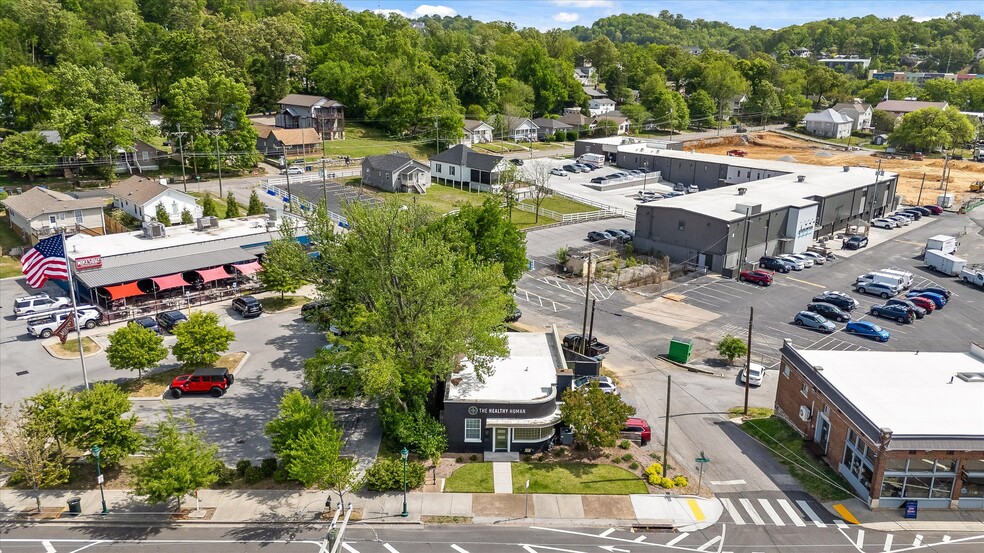 More Photos Of 525 Cherokee Blvd, Chattanooga Office For Lease