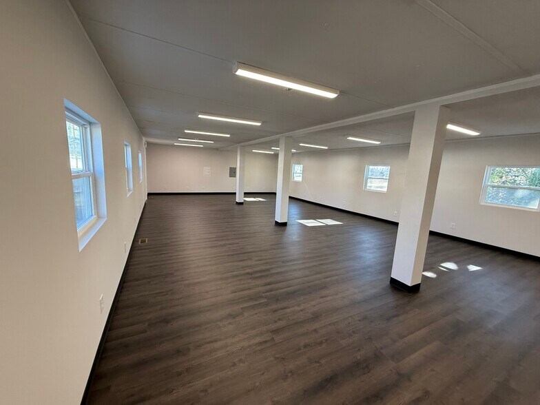 More Photos Of 327 S Pearl St, Rocky Mount Office For Lease