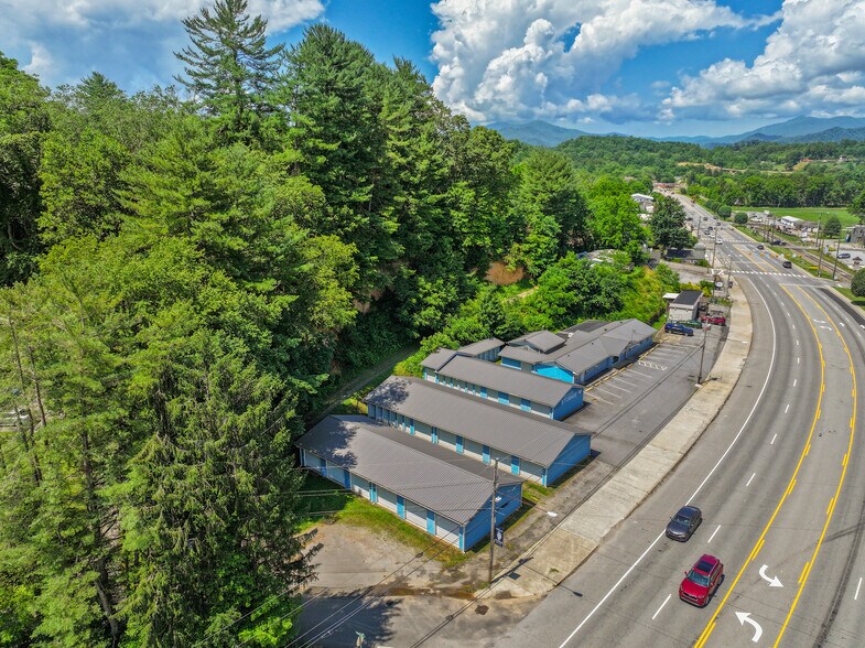 More Photos Of 8275 Carolina Blvd, Clyde General Retail For Sale