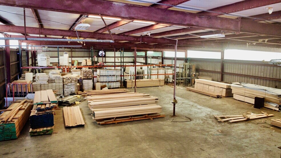 More Photos Of 132-136 Woodworkers Ct, Chesapeake Manufacturing For Lease
