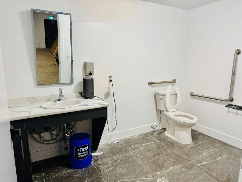 More Photos Of 4899 Vanguard Rd, Richmond Warehouse For Sale