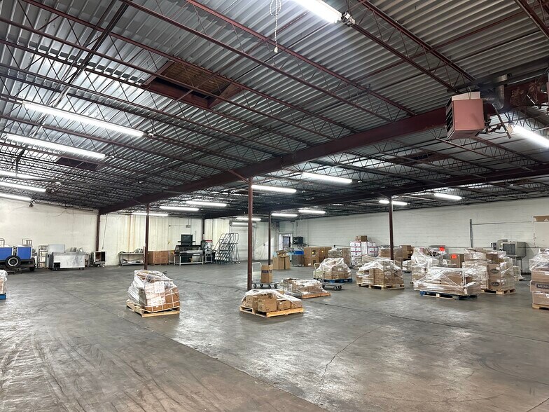 More Photos Of 3752 Winchester Rd, Memphis Service For Lease