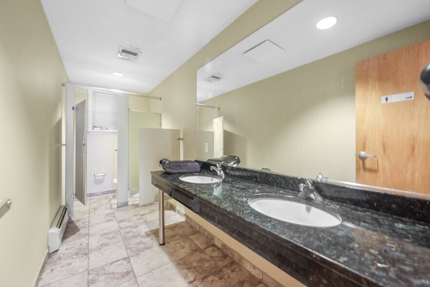 More Photos Of 36 Bergen St, Hackensack Loft Creative Space For Sale