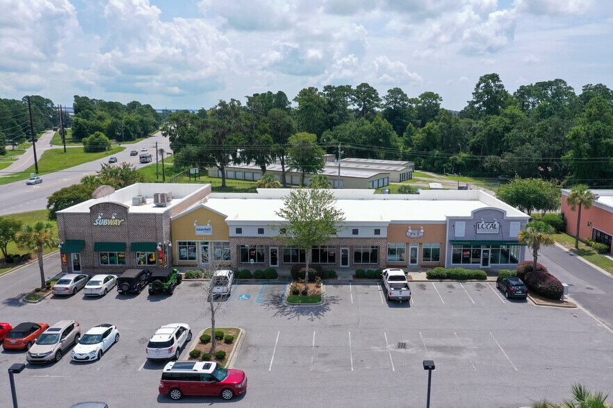 More Photos Of 864 Parris Island Gtwy, Beaufort Storefront For Lease