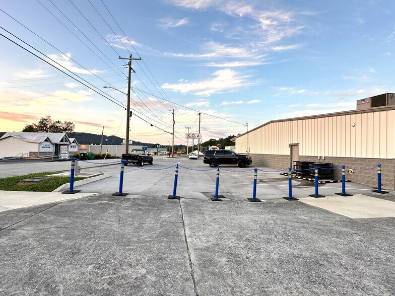 More Photos Of 210 E Economy Rd, Morristown Medical For Lease