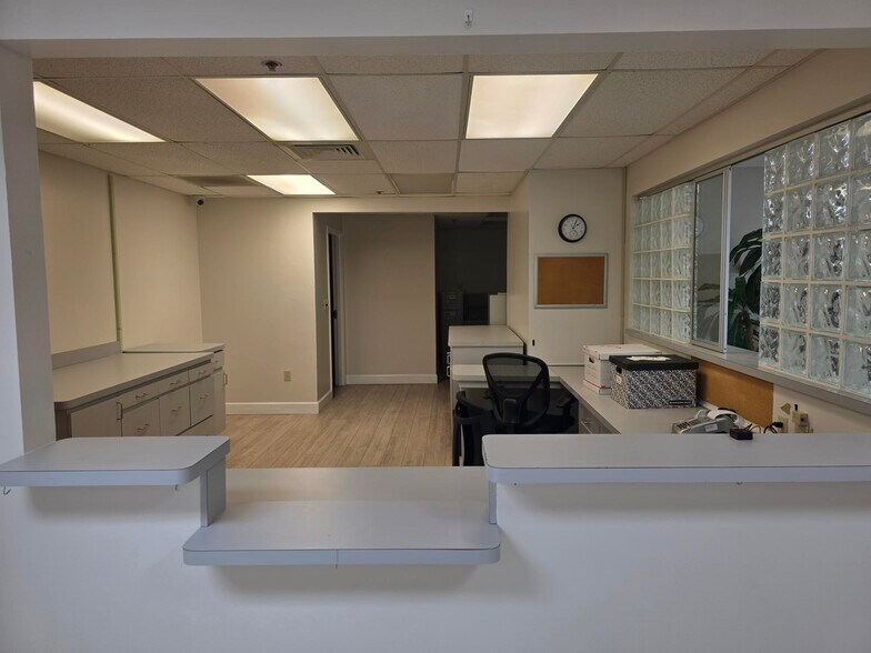More Photos Of 2525 Harbor Blvd, Port Charlotte Medical For Lease