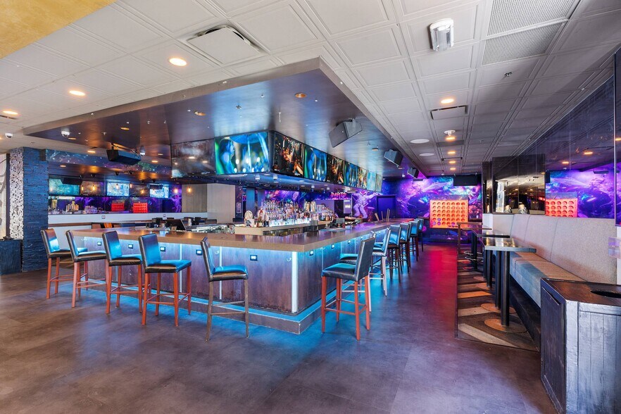 More Photos Of 217 Las Vegas Blvd, Las Vegas Hotel For Sale