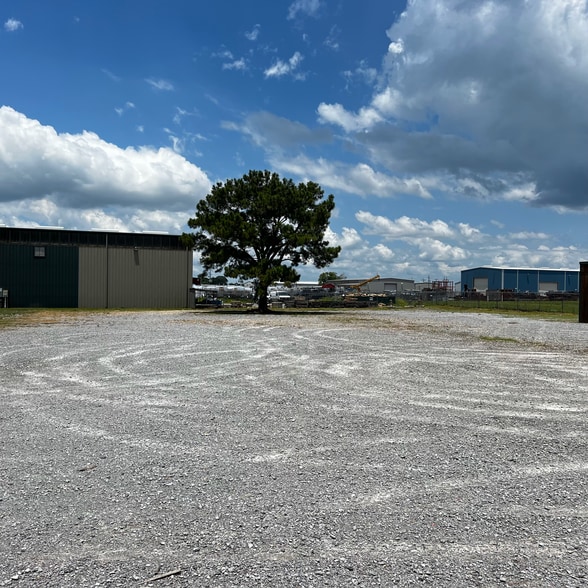 More Photos Of 205 Highway 96, Broussard Unknown For Lease